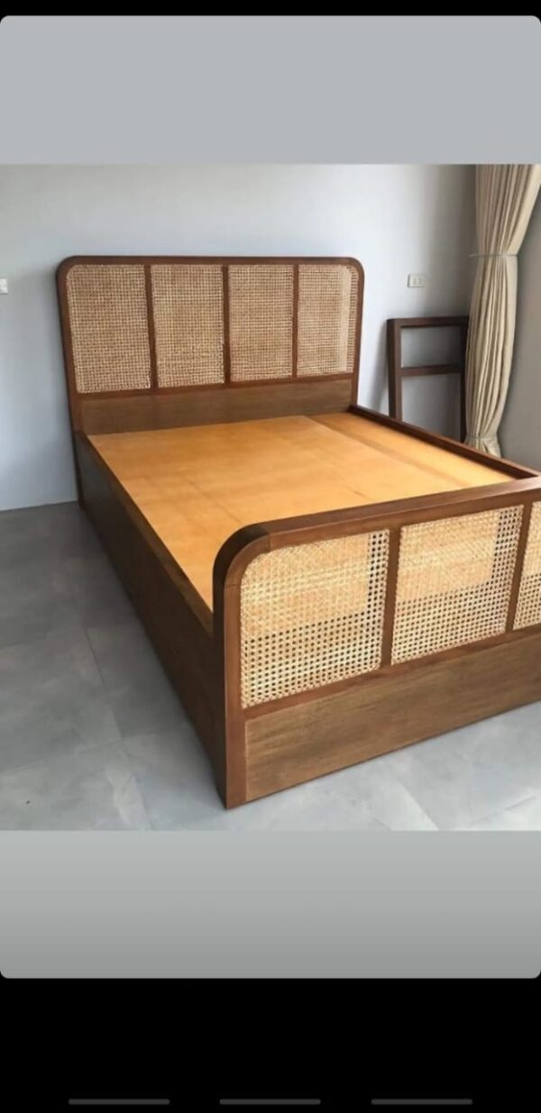SOLID WOOD CANE BED
