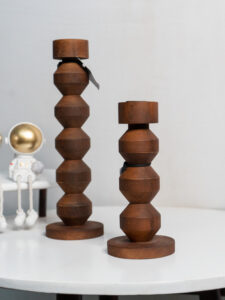 ROUND CURVED CANDLE HOLDER